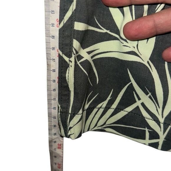 Lands' End Womens Olive Green Leaf Tropical Mid-Rise Chino Pants Ladies Size 16 - Picture 8 of 15